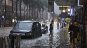 Des précipitations record dévastent Hong Kong qui doit faire face aux pires inondations depuis des décennies