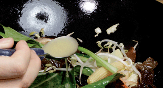 Recette facile : Cassolette de vermicelle transparent aux légumes variés
