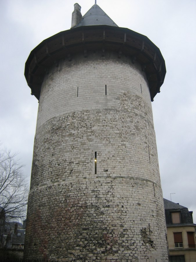 Les châteaux forts : un patrimoine gravé dans la pierre et dans les mémoires