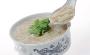 Recette facile : Soupe aux asperges et au crabe