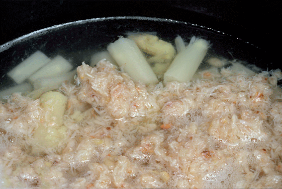 Recette facile : Soupe aux asperges et au crabe