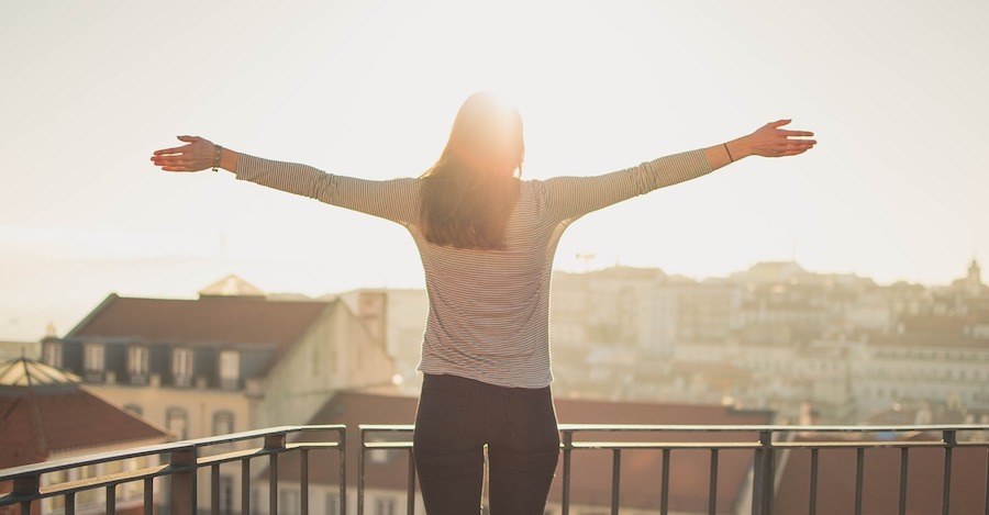 Dynamisez votre routine : dix exercices d’une minute pour une vitalité quotidienne