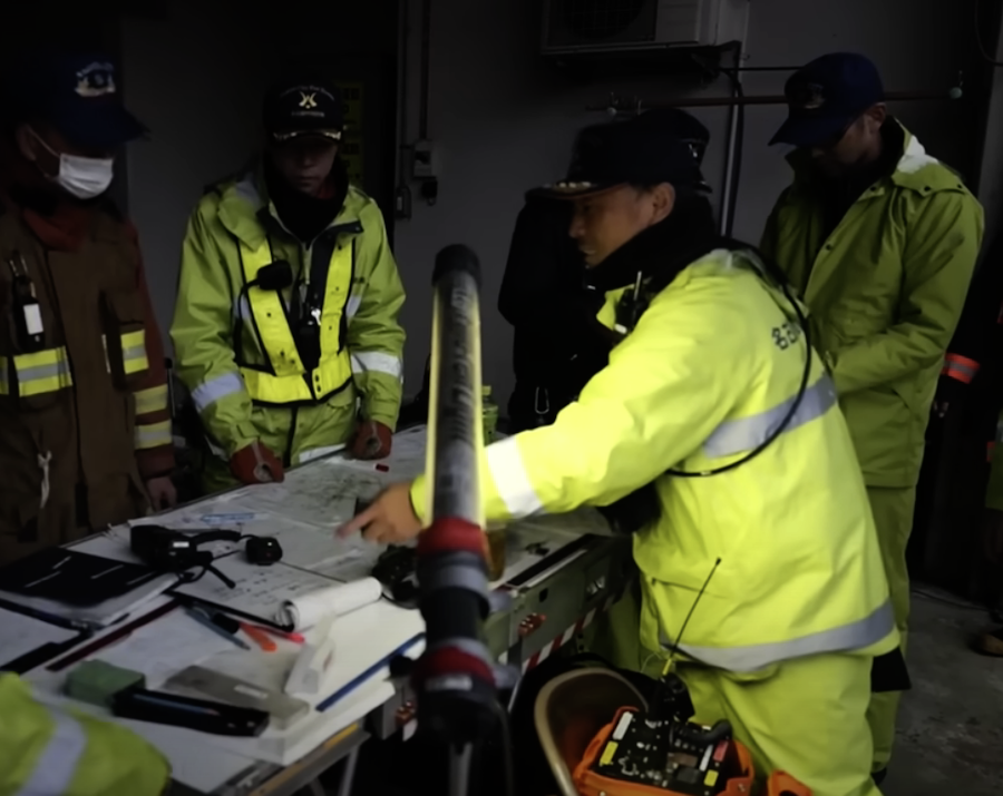 Tremblement de terre au Japon : les sauveteurs se lancent dans une course contre la montre pour retrouver des survivants