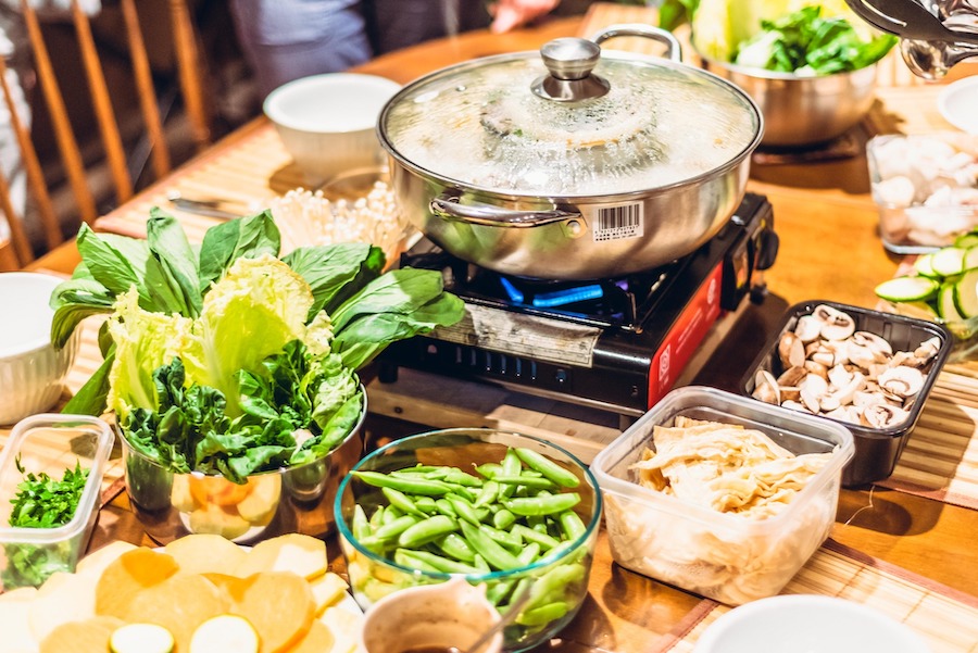 L’alimentation saisonnière répartie sur les douze mois de l’année, la fondue chinoise traditionnelle : février