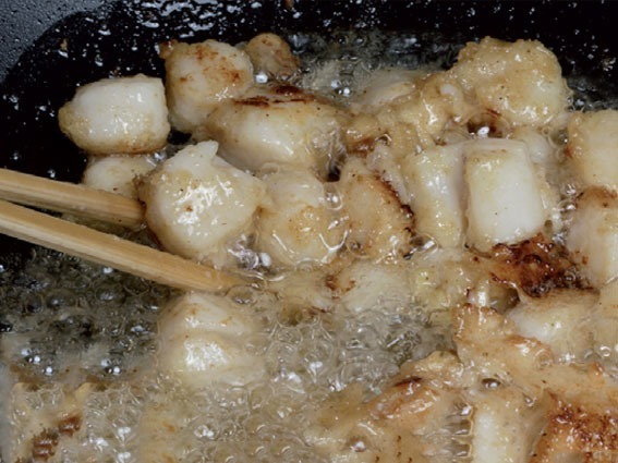 Recette facile : Coquilles Saint Jacques sautées au sel et au poivre
