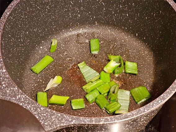 
Recette facile : Tomates sautées aux œufs 