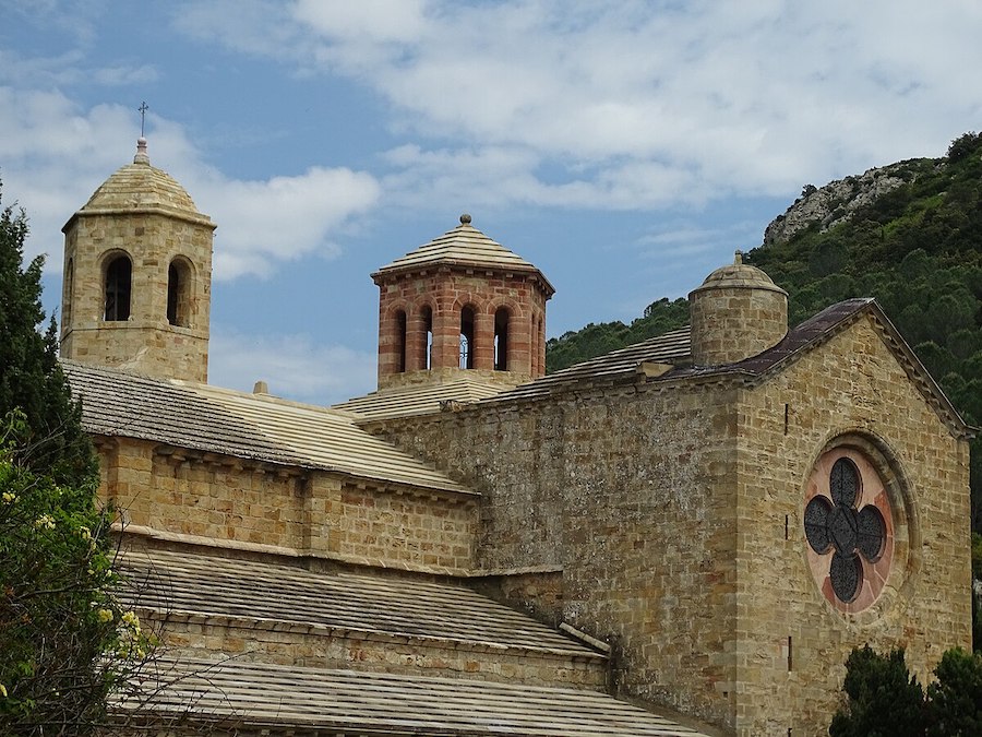 La lutte de l’Église catholique romaine contre l’hérésie cathare 
