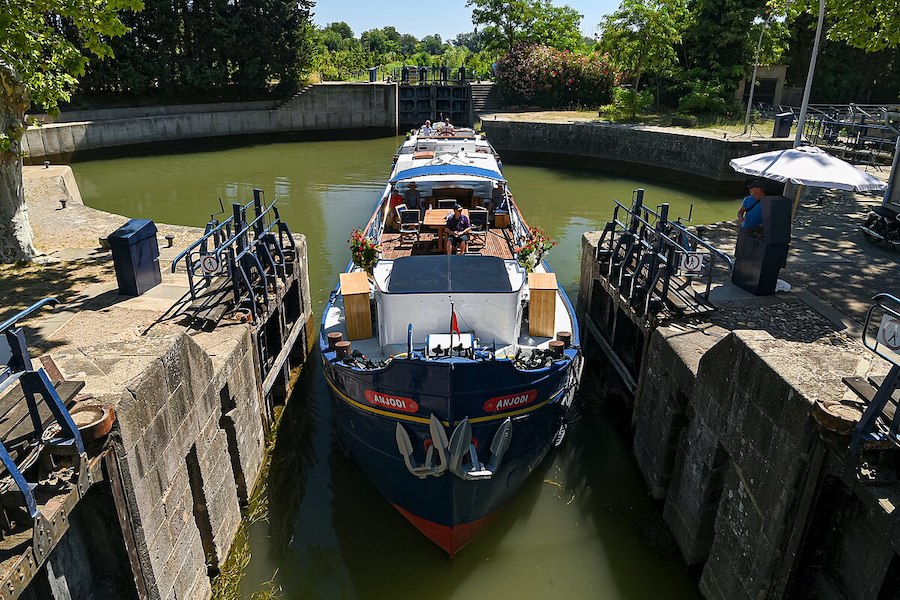 Canal du Midi : une grande aventure riche de prouesses et de coopération humaine 