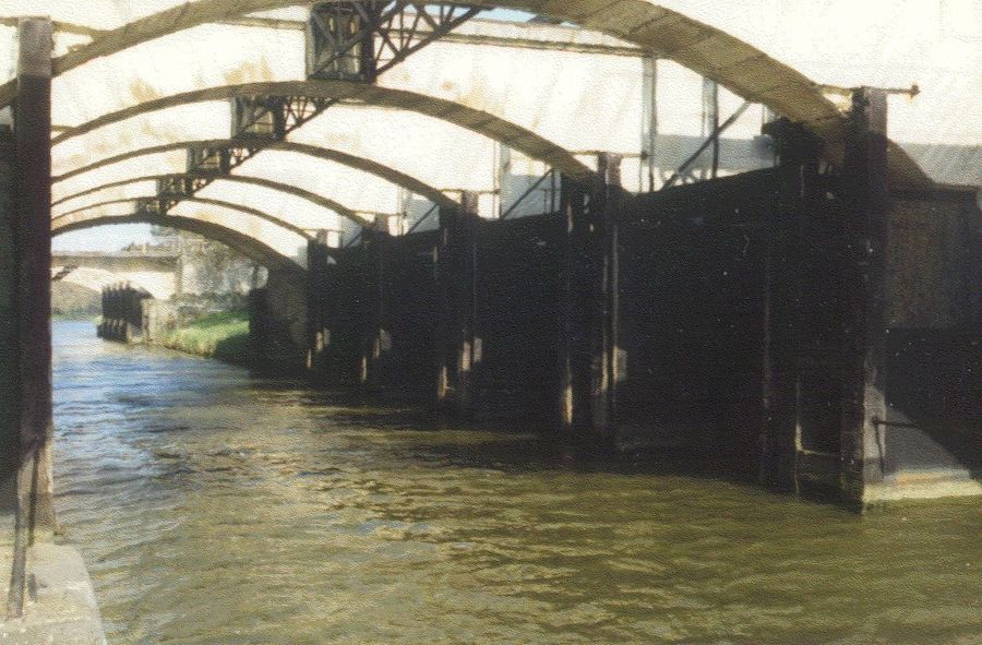 Canal du Midi : une grande aventure riche de prouesses et de coopération humaine 