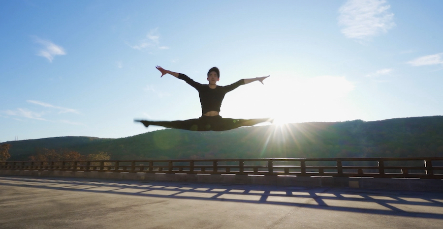 Shen Yun fascine aussi les enfants
