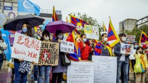 Des Tibétains contraints de céder leurs terres et leurs logements à des acheteurs chinois à des prix sous-évalués