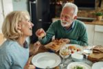 Cinq conseils pour maintenir une alimentation saine après cinquante ans