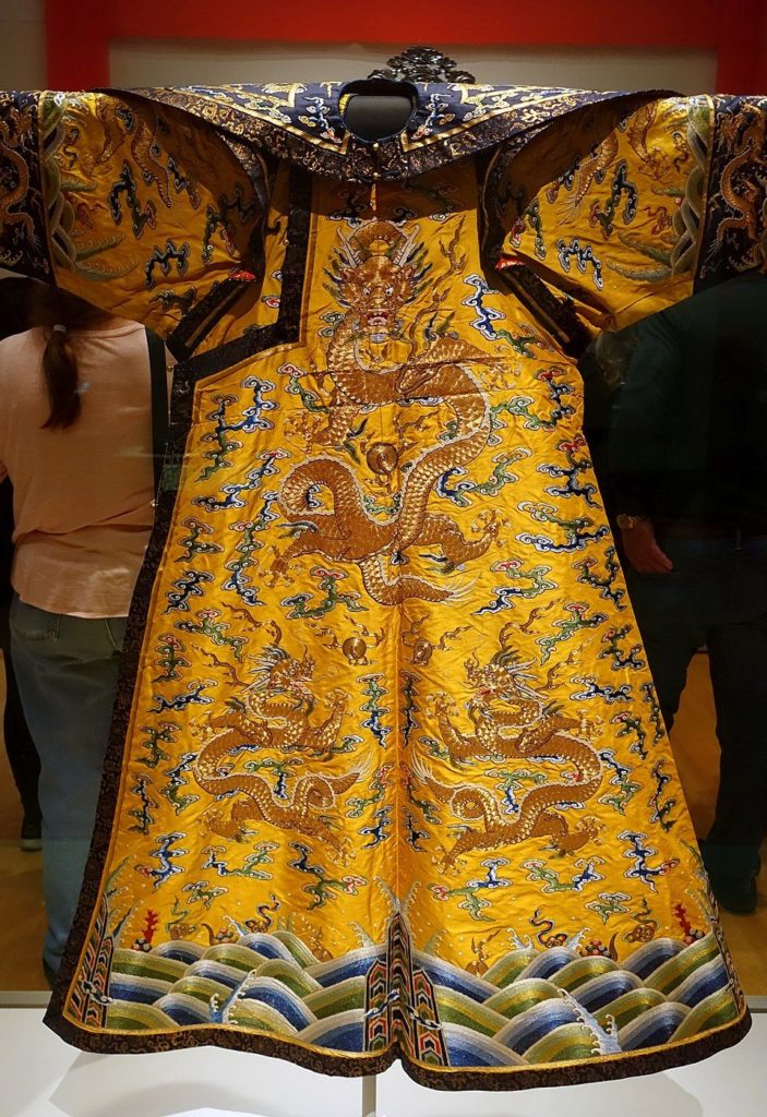 Symbolique des couleurs royales en Chine et en France