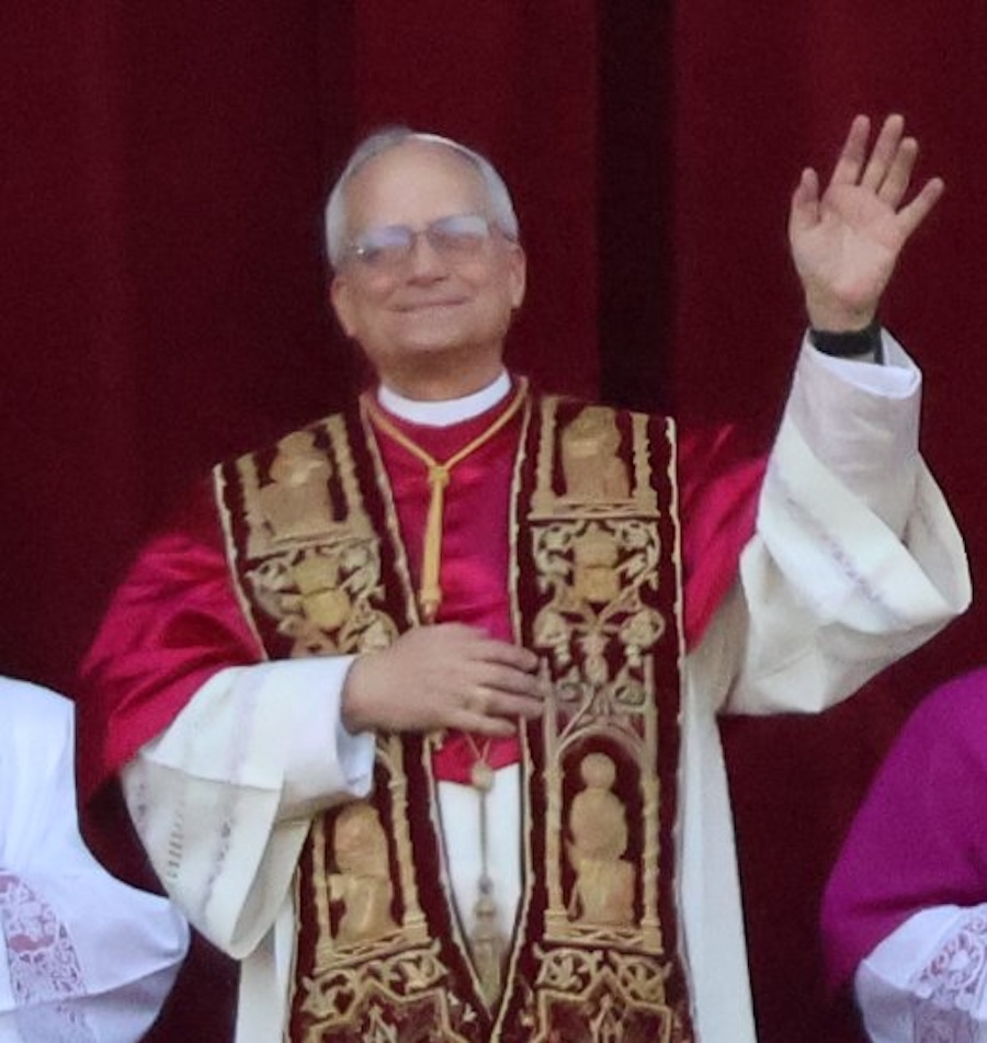 Que la paix soit avec vous tous : comment le pape Léon XIV incarne à la fois tradition et modernité