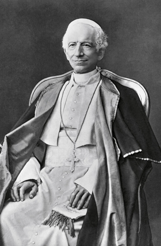 Que la paix soit avec vous tous : comment le pape Léon XIV incarne à la fois tradition et modernité