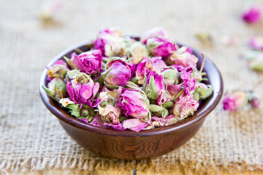 Les bienfaits de la tisane aux pétales de rose
