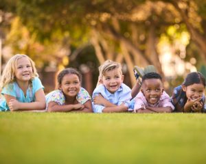 Pour préserver la santé cardiaque d’un enfant, il est conseillé d’éviter ces cinq aliments