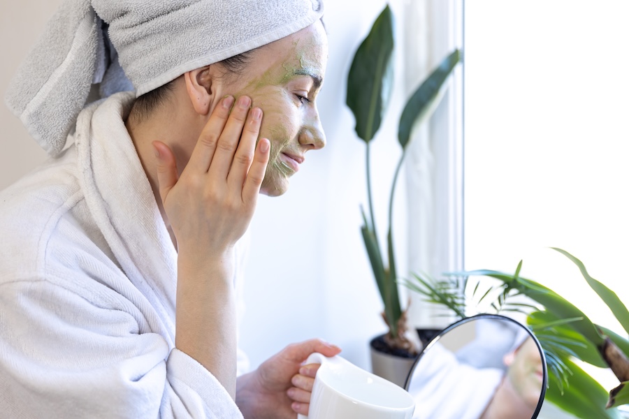 Terre à foulon : le secret de la nature pour une peau et des cheveux magnifiques