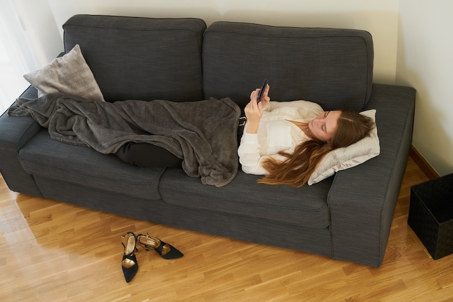 La position assise, debout, ou allongée pendant une période prolongée peut nuire à votre santé