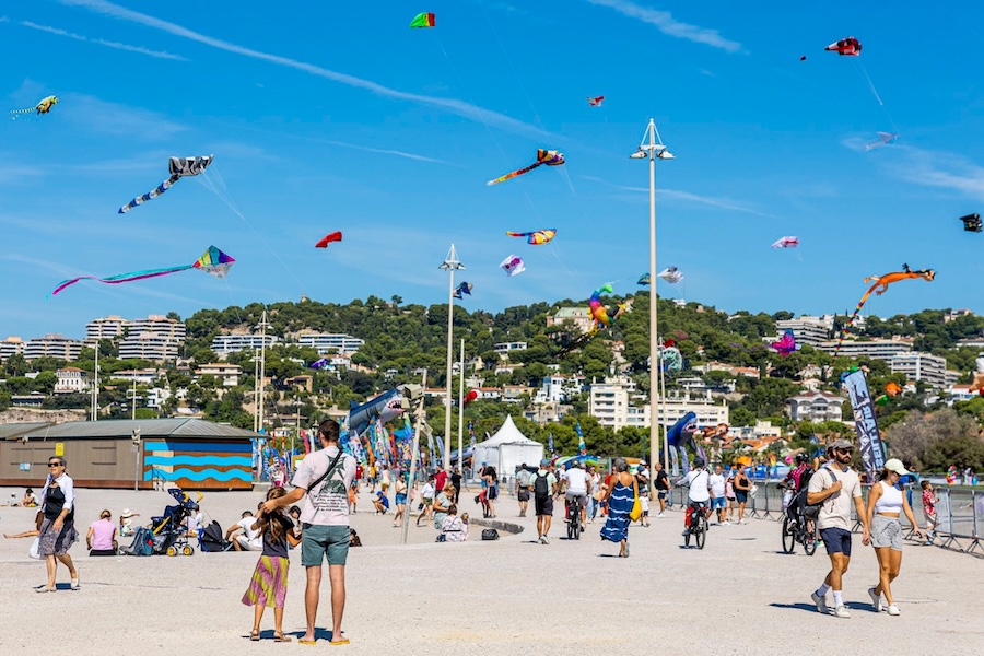 Fête du Vent : le ciel de Marseille s’illumine au Festival international du Cerf-Volant
