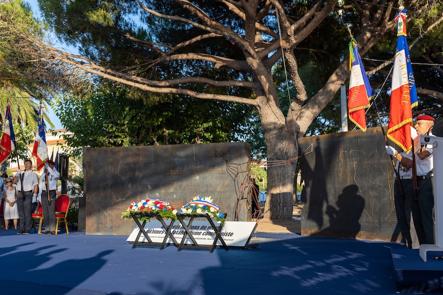 Inauguration du premier monument dédié aux victimes du totalitarisme communiste à Saint-Raphaël

