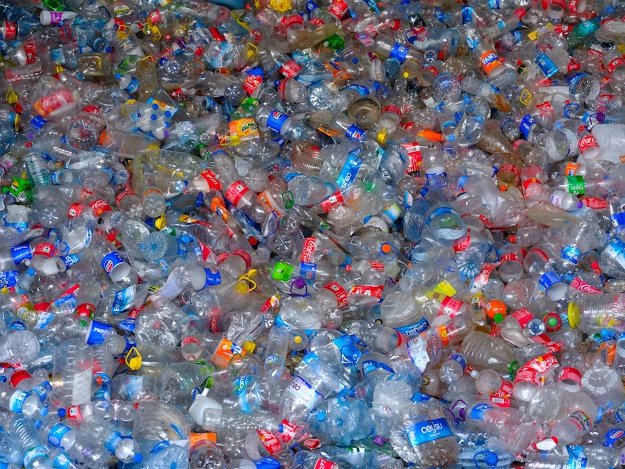 Un nouveau type de tamis détecte plus facilement que jamais les plus petits morceaux de plastique dans l’environnement