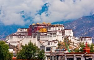 Les mesures prises par la Chine pour accroître son contrôle sur le Tibet visent à assurer sa stabilité et à renforcer sa puissance