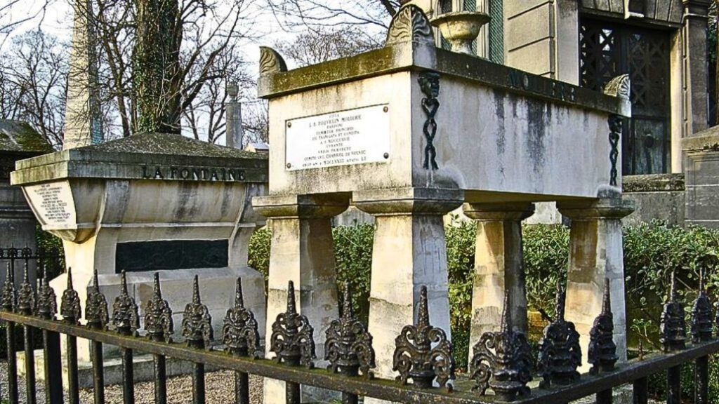 Le Père Lachaise, de la colline du Roi-Soleil au plus beau cimetière du monde