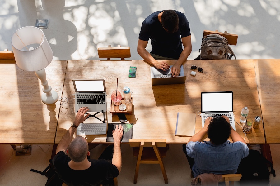 Comment les agents chinois et russes utilisent des pièges à miel pour voler les secrets technologiques américains