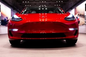 Tesla et d’autres multinationales quittent la Chine