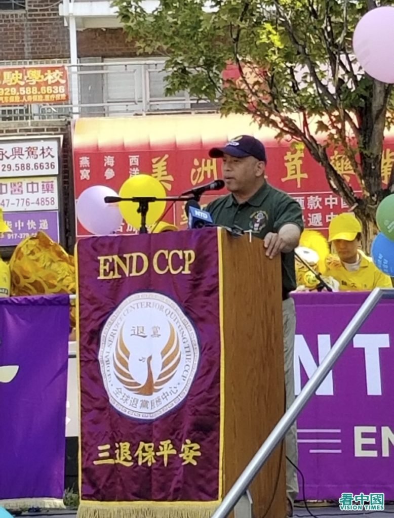 Le livre Neuf Commentaires sur le Parti communiste suscite un éveil spirituel et une résistance contre le PCC
