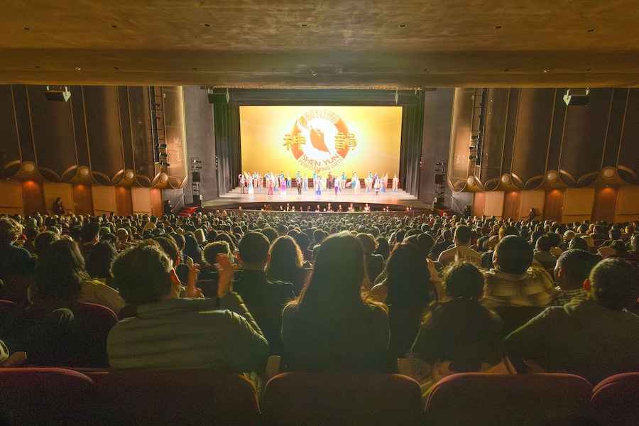 Pendant les fêtes de fin d’année, les spectateurs européens et américains ont apprécié Shen Yun : La beauté de la vie 
