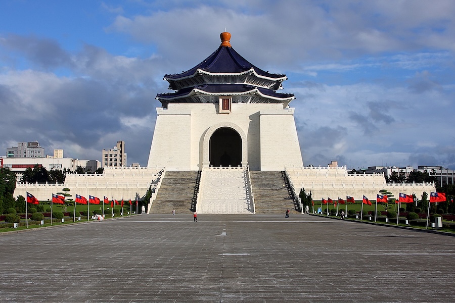 États-Unis : la Chambre des représentants vote une loi excluant Pékin de la finance mondiale en réponse aux menaces pesant sur Taïwan
