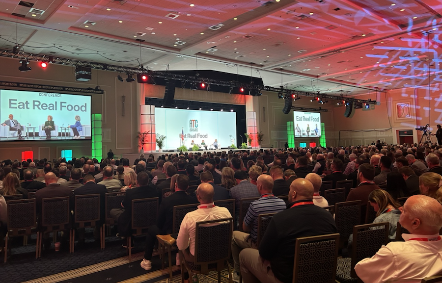 Robert F. Kennedy Jr. évoque son changement de régime alimentaire et la refonte des recommandations nutritionnelles 