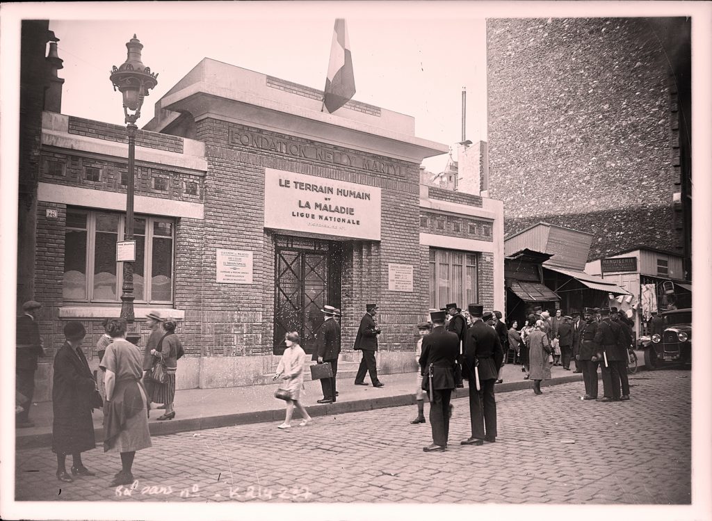 La cantatrice Nelly Martyl renonça à sa brillante carrière pour soigner les soldats blessés et meurtris
