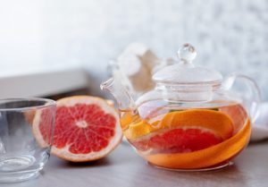 Thé au miel et au pamplemousse : une alternative apaisante