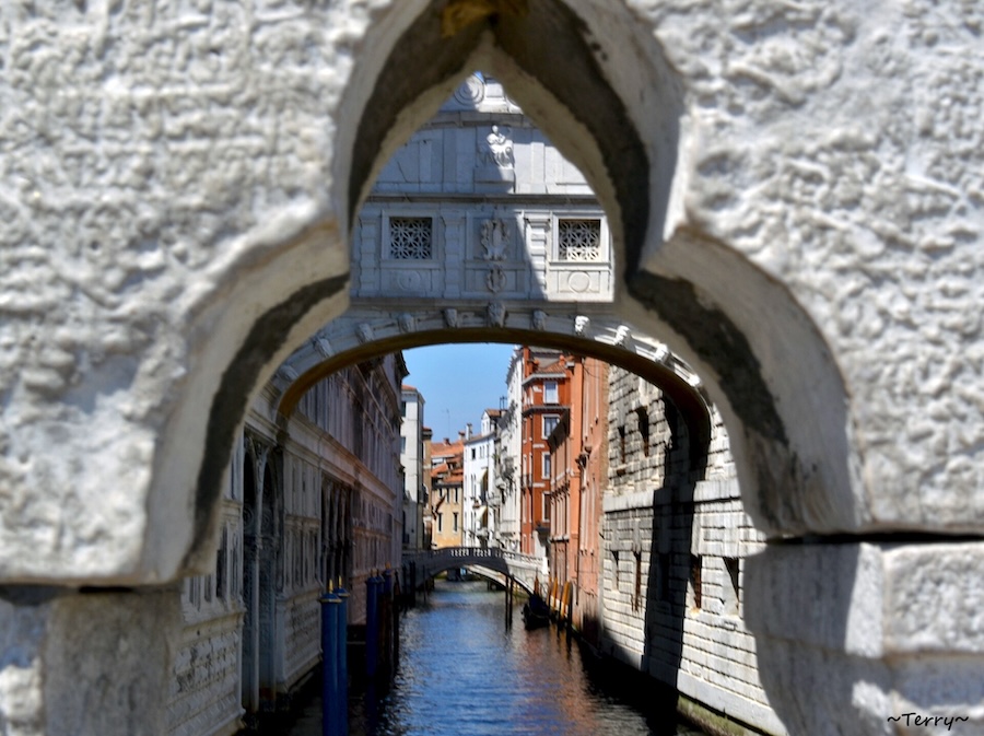L’Arche de l’Éternité : décryptage des mythes du Pont des Soupirs de Venise