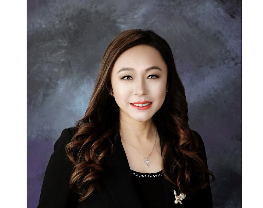 Pour avoir agi comme agent du PCC aux États-Unis, Eileen Wang, maire de Californie, plaide coupable