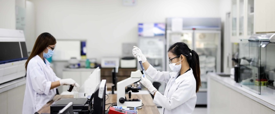 Le vaccin anti-cancer russe, l’intérêt de la Chine, et ce que les patients occidentaux peuvent réellement espérer
