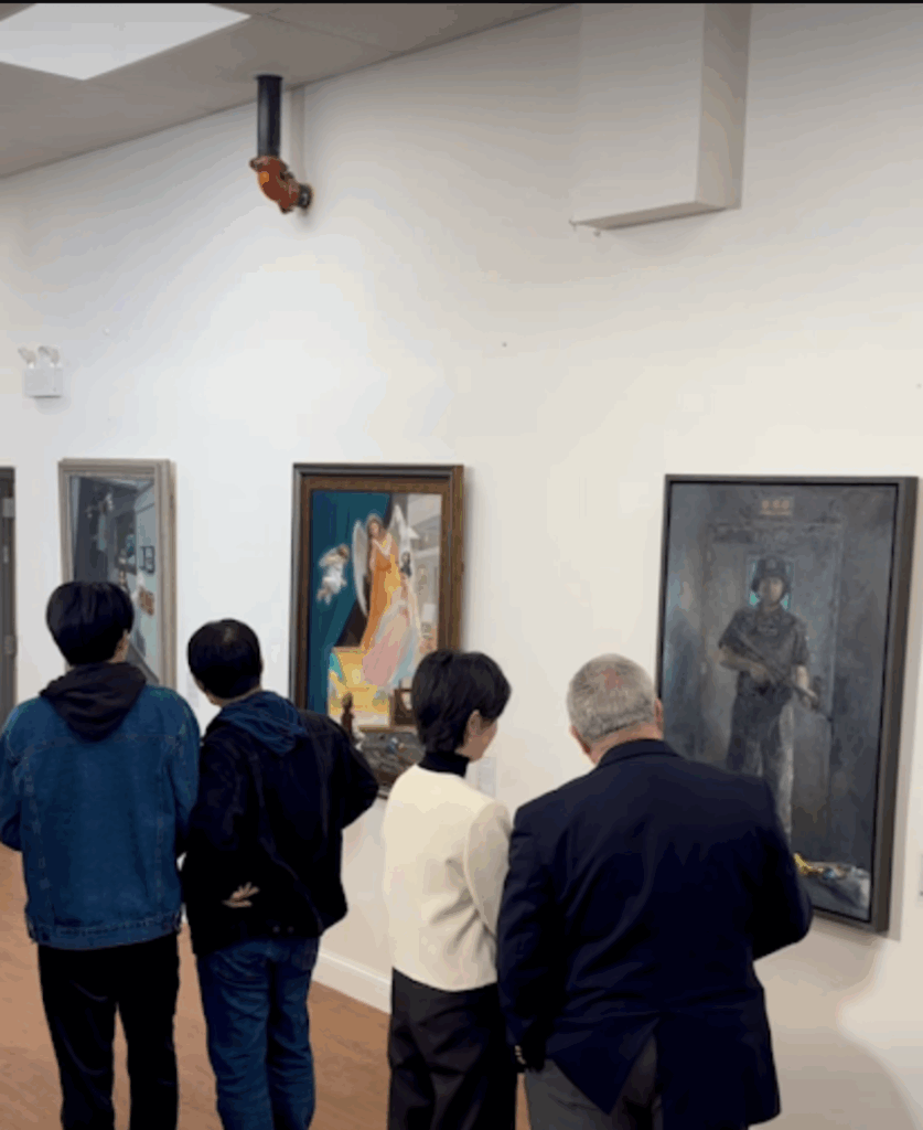 L’exposition de fin d’études du MFA du Fei Tian College : excellence technique et récits humains
