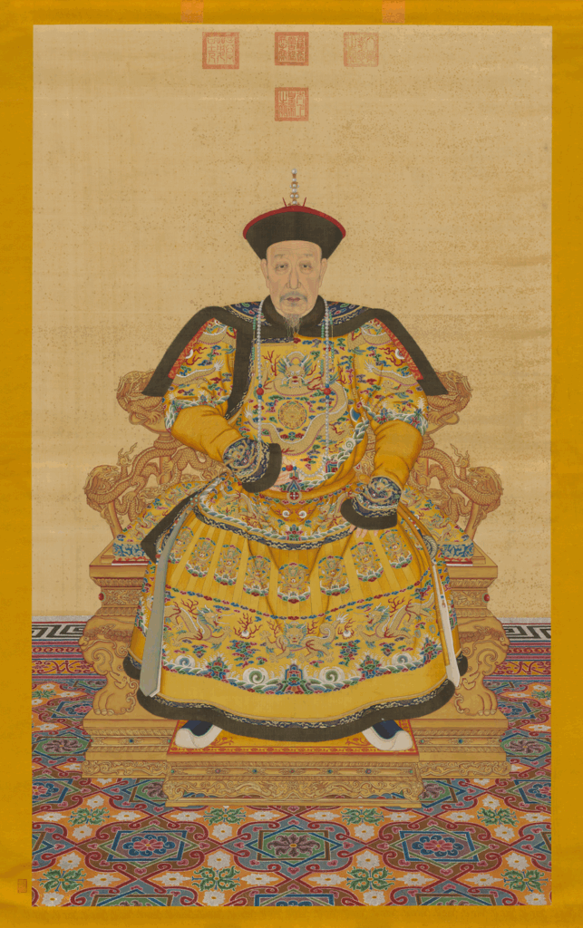 Les vêtements de la Chine ancienne indiquaient le rang et le statut social 

