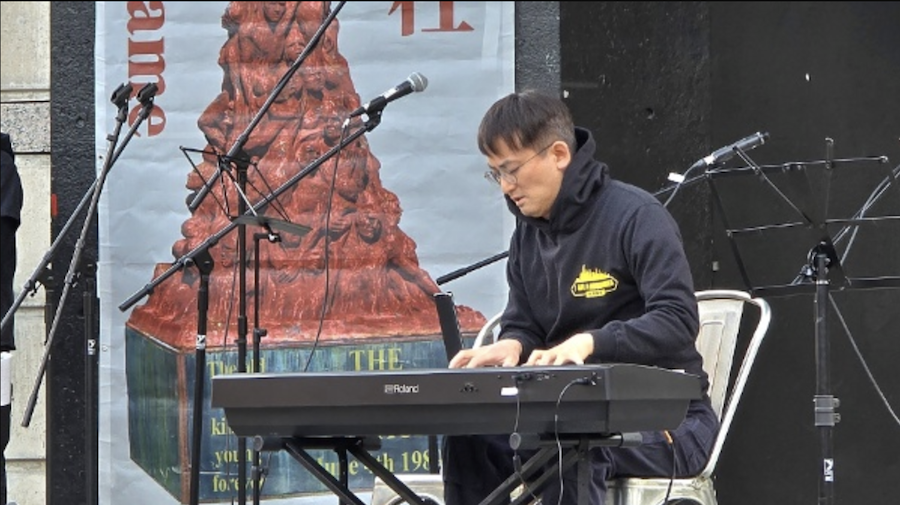 Des milliers de personnes se sont rassemblées à Toronto pour commémorer le 37ème anniversaire du massacre de la place Tiananmen