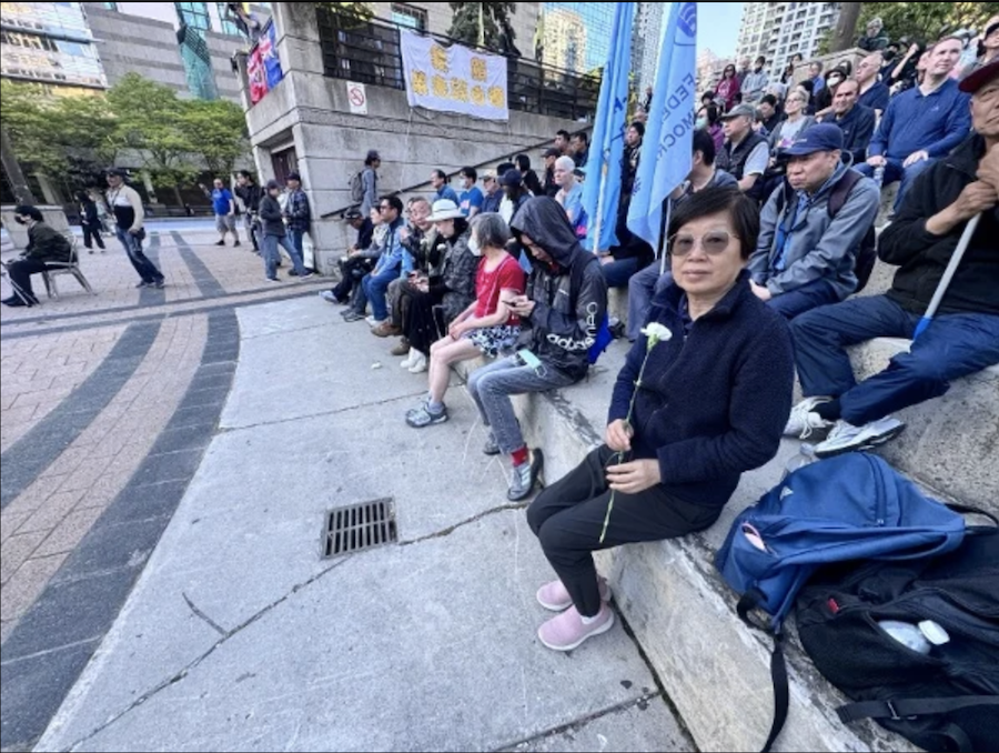 Des milliers de personnes se sont rassemblées à Toronto pour commémorer le 37ème anniversaire du massacre de la place Tiananmen