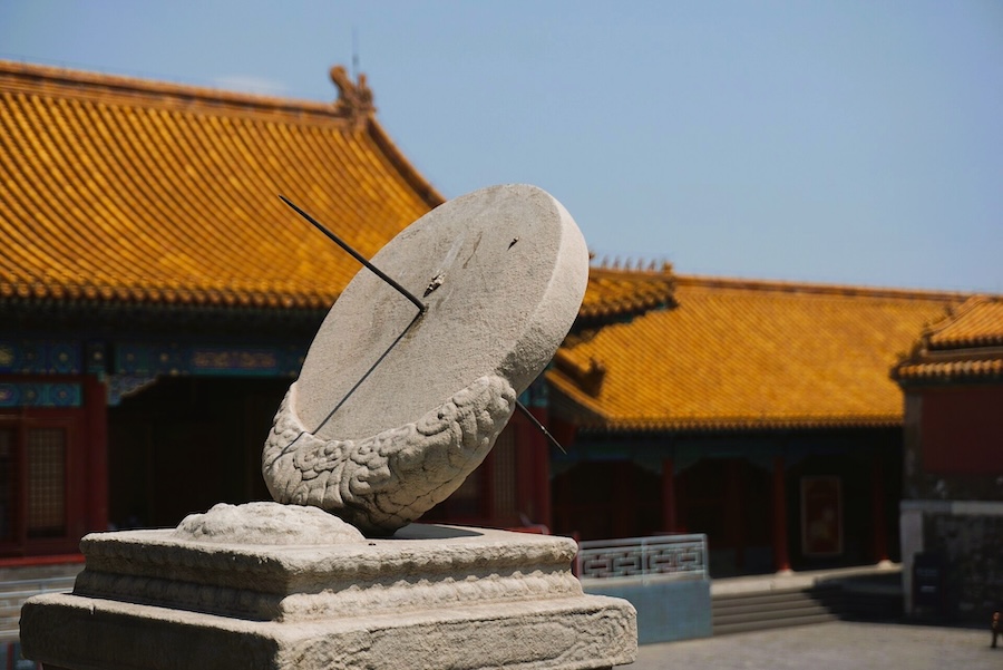 Il y a trois siècles vivait l’empereur Kangxi, ce souverain chinois si appliqué dans les sciences occidentales 
