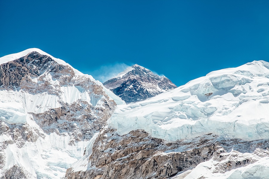 Un expert népalais explique comment l’Everest et le Népal sont devenus un nouveau front dans la compétition géopolitique entre les États-Unis et la Chine