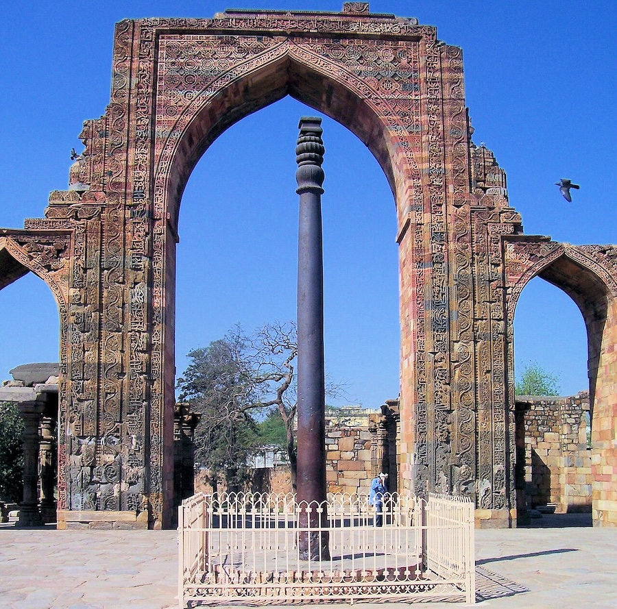 Échos du monde antique : des structures monumentales qui restent encore aujourd’hui un mystère