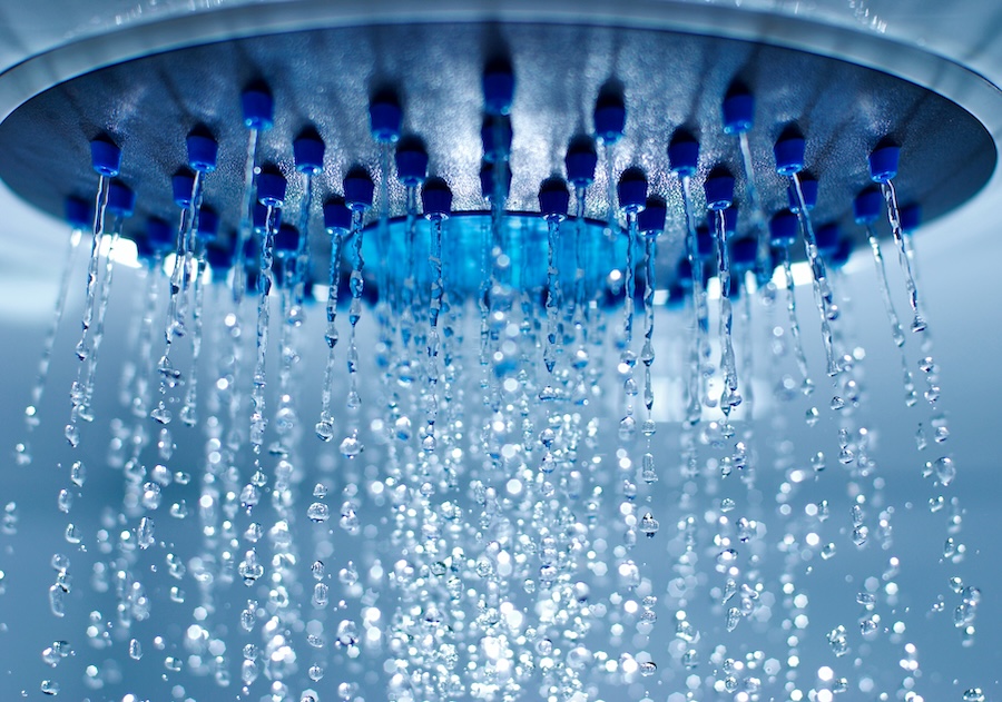 La douche froide apporte quelques bienfaits, mais elle serait à éviter dans dix situations