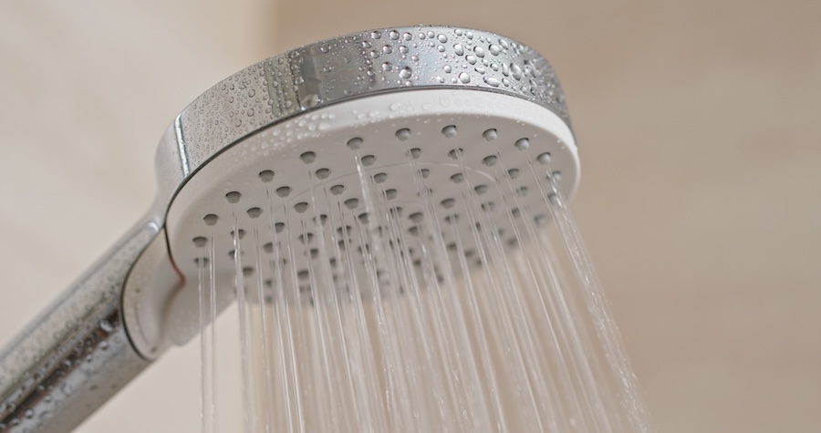 La douche froide apporte quelques bienfaits, mais elle serait à éviter dans dix situations