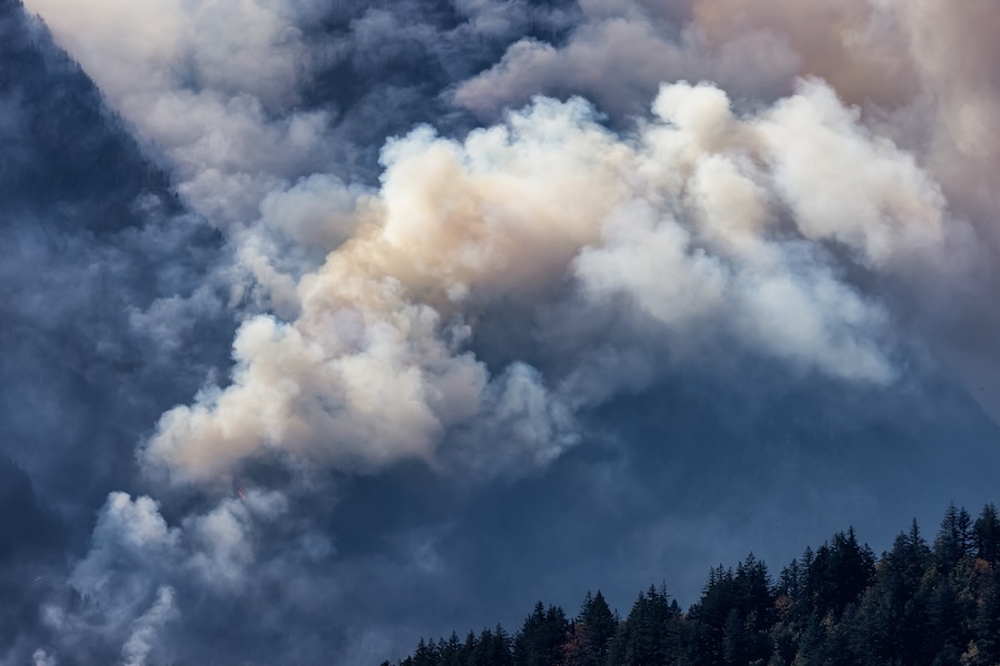Comment les feux de forêt créent leurs propres conditions météo et de nouveaux types de nuages

