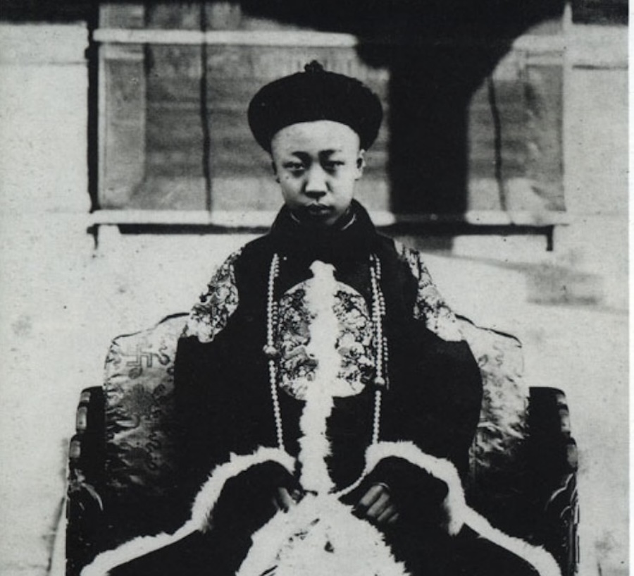Deux monarchies en concurrence dans une république naissante : la Chine après la révolution de 1911